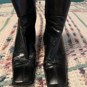 Enzo Angiolini black crop boots size 7.5M, zip side